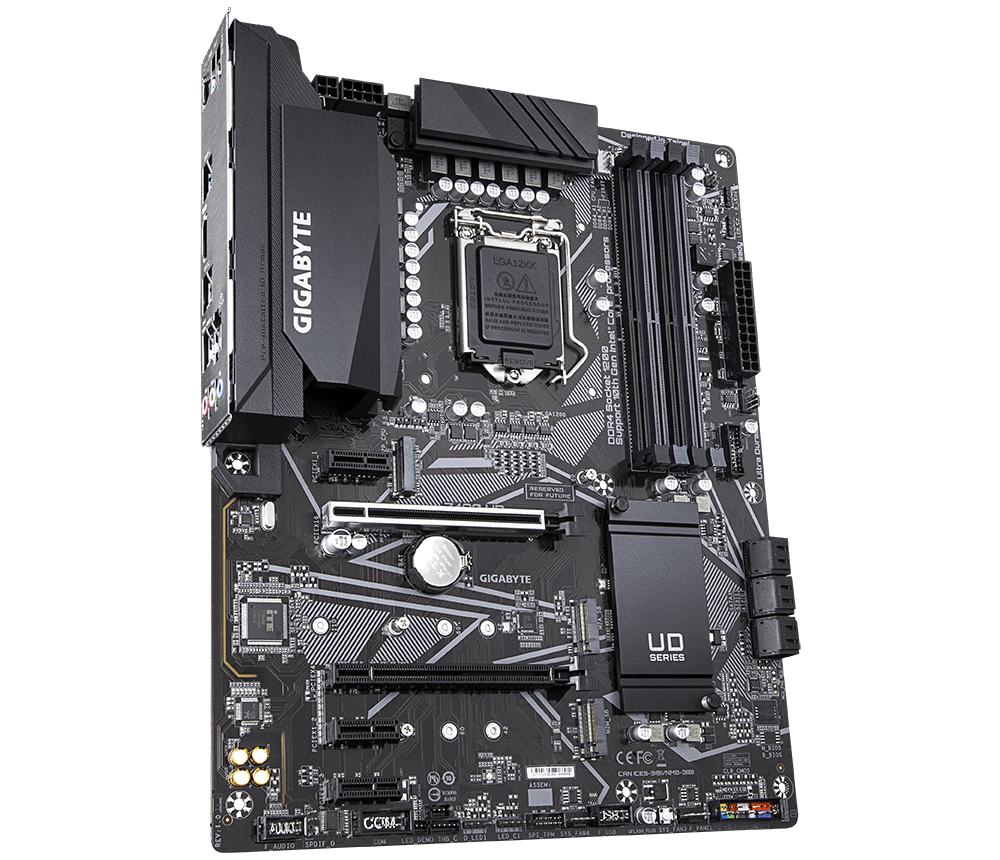 لوحة أم GIGABYTE Z490 UD LGA 1 - مراجعة Pc Zotac Gaming وسعره